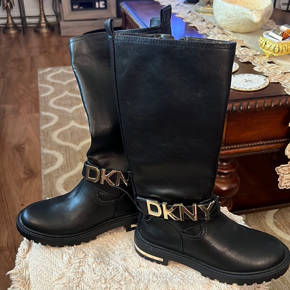Very nice DKNY boot